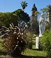 Una de las estatuas de las cuatro estaciones