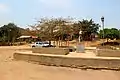 Plaza del corregimiento de Pita en Repelón con una estatua de San Roque.