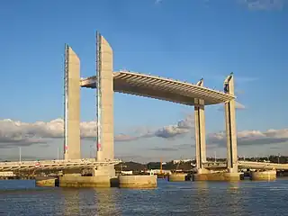 Puente Jacques-Chaban-Delmas (2012)
