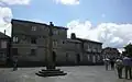 Crucero delante de la Casa Rectoral