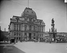 El edificio, c. 1906
