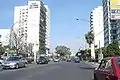 La Avenida del Libertador en el barrio de Olivos.