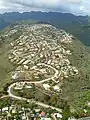 Puuikena Drive, la carretera principal que atraviesa Loa Ridge (2008)