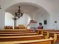 Interior, vista del púlpito.