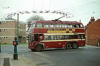 Un trolebús de dos pisos en Reading, Inglaterra, 1966
