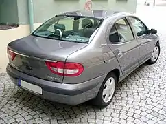 Renault Mégane Sedán (segunda serie).