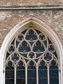 Detalles trilobulados en laIglesia de Nuestra Señora (Brujas).