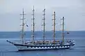 Royal Clipper anclado en Martinica (lado del Mar Caribe) en marzo de 2018.