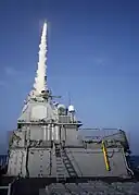 SM-3 ascendiendo desde el USS Lake Erie (CG-70), 2008