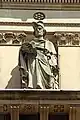 Literatura, frente a Sir Thomas Street