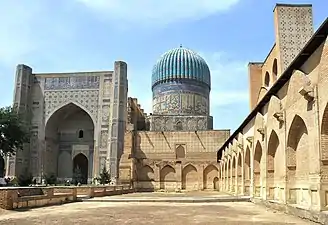 Iwán de la mezquita