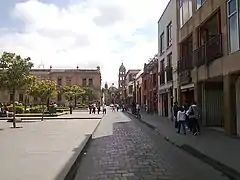 Vista del templo desde la Plaza del Carmen.