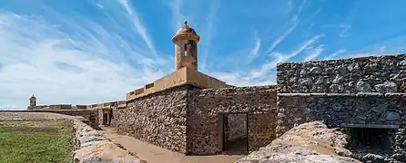 Castillo de San Carlos de la Barra (1623).