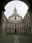 Cortile de Sant'ivo en La Sapienza (Roma).