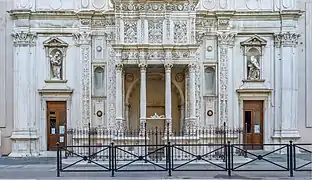 Fachada de Santa Maria dei Miracoli, en Brescia