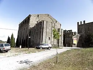 Parte inacabada de la iglesia.