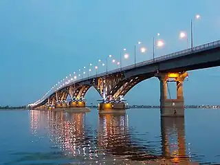 El puente Sarátov, sobre el Volga, es uno de los más largos de Europa