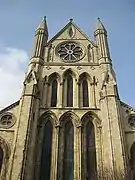 Ventanas lanceoladas del gótico inglés temprano. Crucero sur de Beverley Minster, East Riding de Yorkshire, Inglaterra
