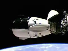 Dragon 2 atracado en la Estación Espacial Internacional.