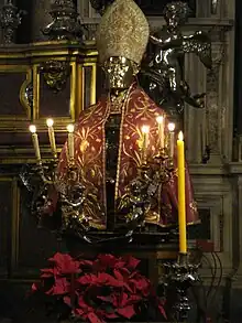 Busto de plata de San Jenaro donde se guarda el cráneo del santo