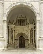 Pórtico norte.