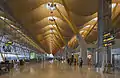 Terminal 4 del Aeropuerto Adolfo Suárez Madrid-Barajas, España.