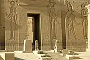 Entrada al Templo de Isis