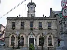 Edificio de portazgo, actual Ayuntamiento.