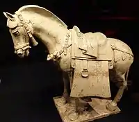Caballo con adornos elaborados, primeros 600 años