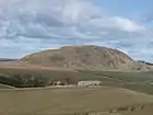 Traprain Law desde el Monumento Balfour. Sobre la colina existe un castro y lugar de enterramiento.