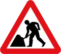 Señal de obras viales utilizada en el Reino Unido, una de las señales pictográficas diseñadas por Calvert antes de la Revisión de Worboys de 1963