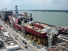 USS San Antonio  durante la construcción en Avondale, año 2002.