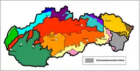 Localización de las Tierras Bajas de Eslovaquia Oriental en Eslovaquia (en gris)