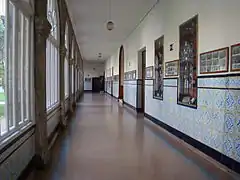 Galería en que puede verse a la derecha las fotografías del alumnado.