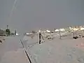 Las vías casi cubiertas durante una gran nevada.