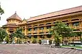 El Museo Nacional de Historia vietnamita, anteriormente fue sede de la primera Escuela francesa del Lejano Oriente.