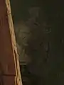 Detalle de la estatua de la virgen vestal y el busto del padre de Labille-Guiard.