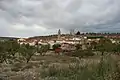 Vista lejana de Ruesca.