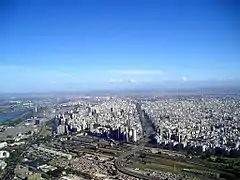 Vista aérea de la avenida