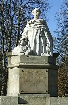 Fray Francisco de Vitoria, 1945, de Moisés Huerta, paseo de Fray Francisco