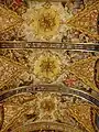Bóvedas pintadas del interior de la iglesia.