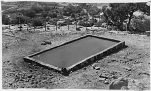 Abrevadero en una reserva de nativos estadounidenses (foto de 1950)