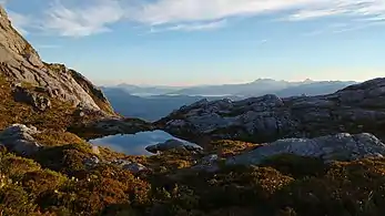 El Lago Pedder y el monte Anne visto desde el Arthur Range