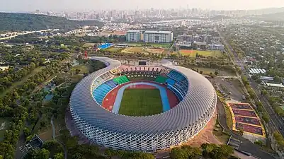 Cubierta fotovoltaica en el Estadio Nacional de Kaohsiung, sede de los Juegos Mundiales de 2009 en Kaohsiung (Taiwán).