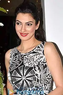 Miss Mundo 1999Yukta Mookhey India.