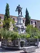 Monumento a Miguel López de Legazpi, en la Plaza Euskadi