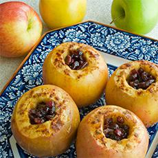 Manzana al horno con arándanos rojos