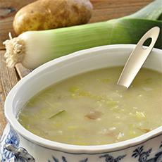 Sopa cremosa de papas y puerros
