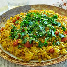Lentejas y pasta al estilo indio