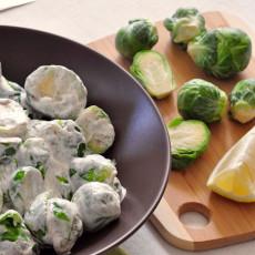 Coles de Bruselas con limón y eneldo